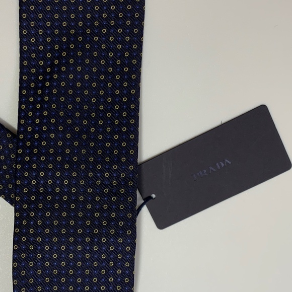 Prada Cravatta Microdisegni Navy Blue and Gold Dots 100% Silk Tie New with Tag - Picture 3 of 8